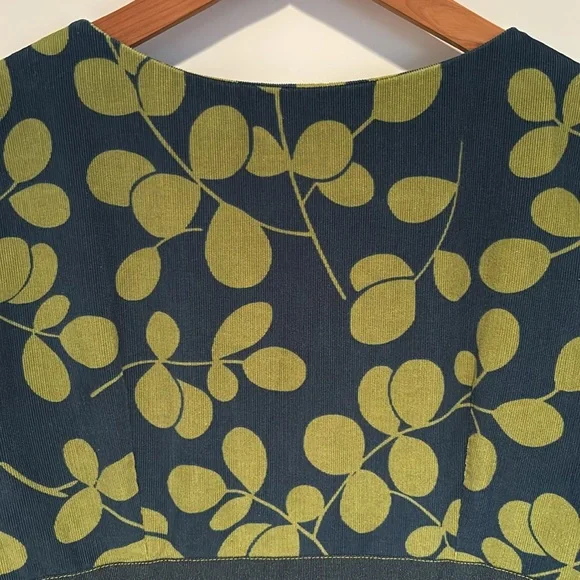 Boden 100% cotton scoop neck corduroy dress with leaf print in blue and green - Picture 7 of 16